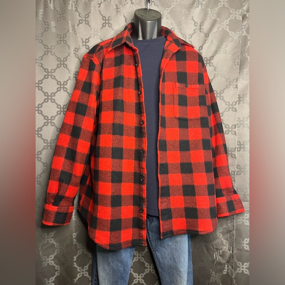 Red/ Black Men’s XL Long Sleeve Flannel